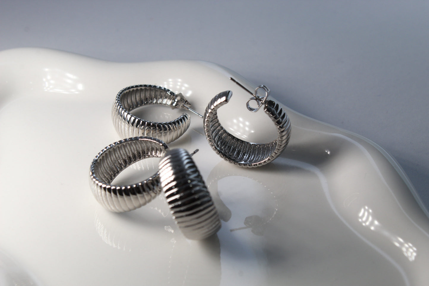 Aretes cons