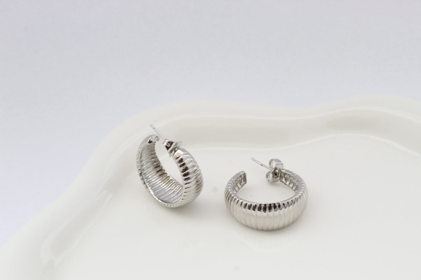 Aretes cons